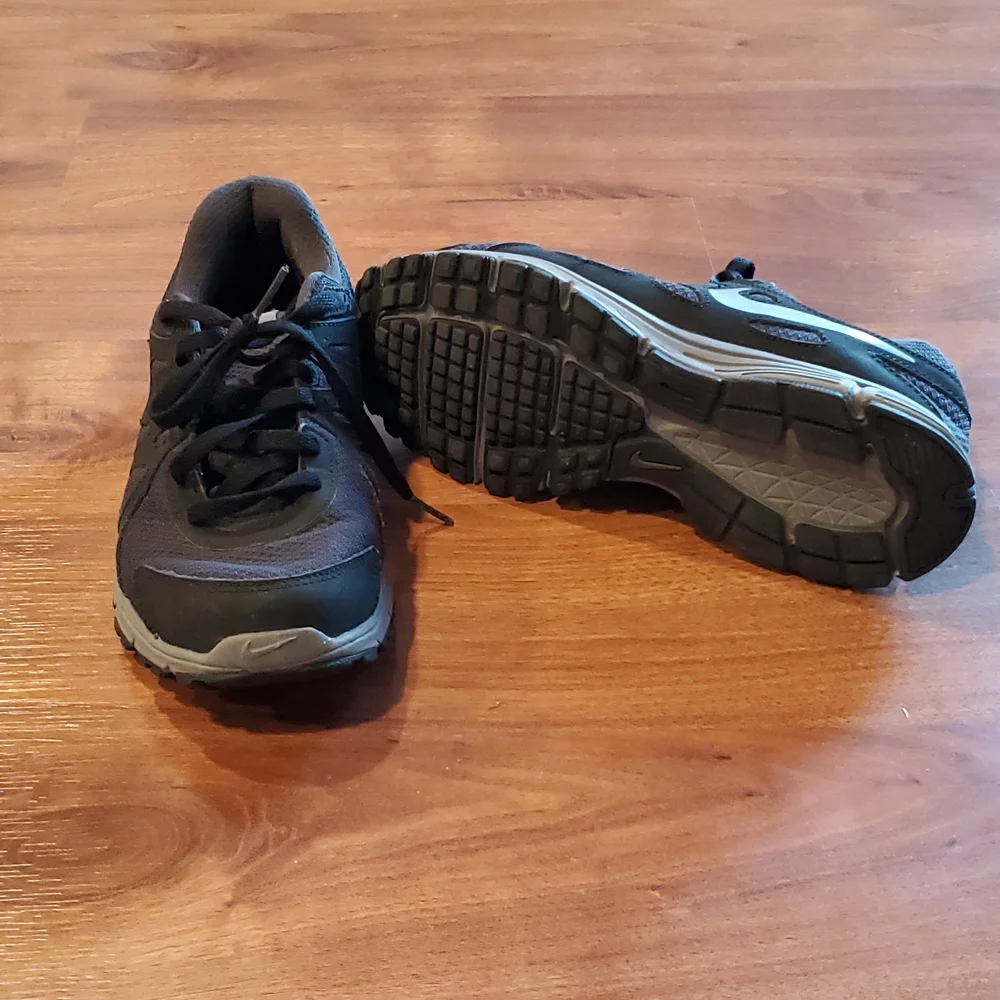 Nike Revolution 2 - Picture 3 of 4